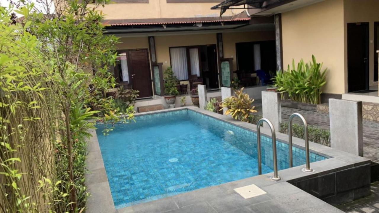 Taxa Uma Guest House Kuta Lombok Exterior foto